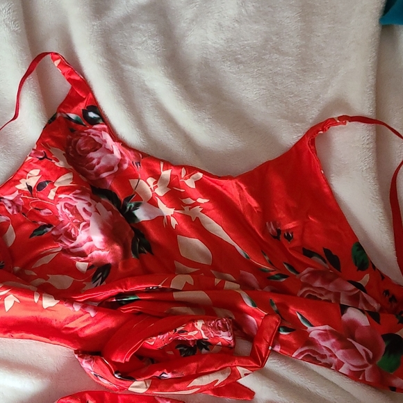 Sold 2pc short set - Picture 3 of 3